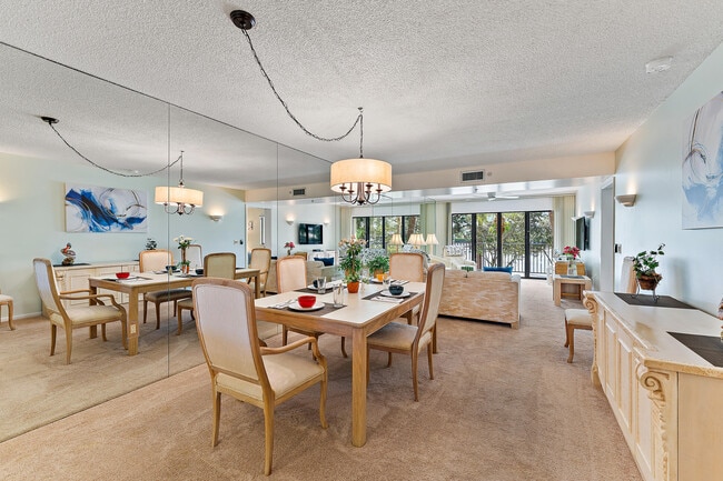 Building Photo - 1001 Seafarer Cir