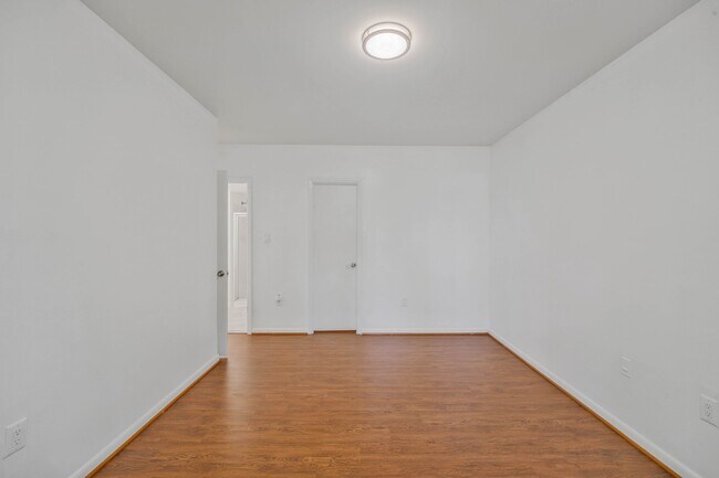 Building Photo - 12883 Cara Dr