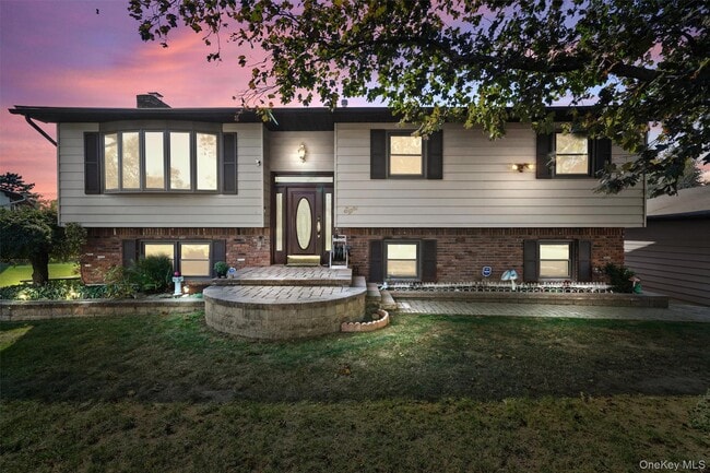 Building Photo - 8 Badami Dr