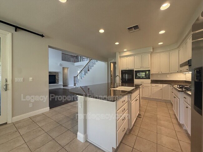 Building Photo - 8843 Latigo Ct