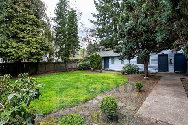 Building Photo - Two Story, Two Bedroom Apartment Available - Private Yard Space!