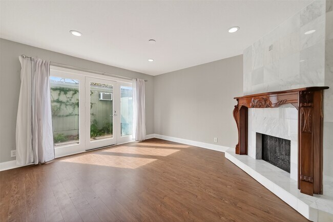 Building Photo - 6351 Briar Rose Dr