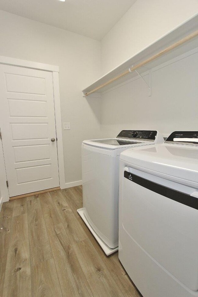 Building Photo - Single-Level Home in Quiet Neighborhood