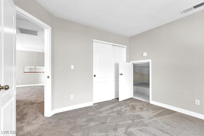 Building Photo - 8 Desert Dawn Ln