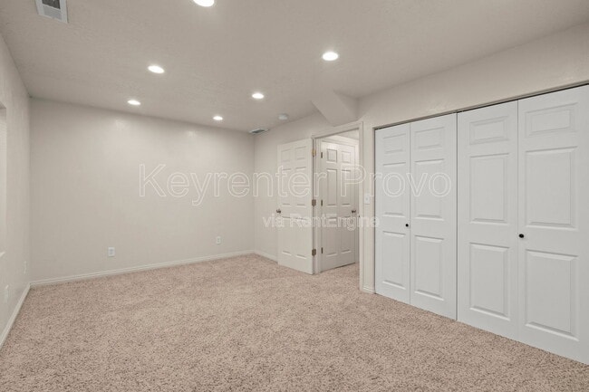 Building Photo - 1901 W 1020 N