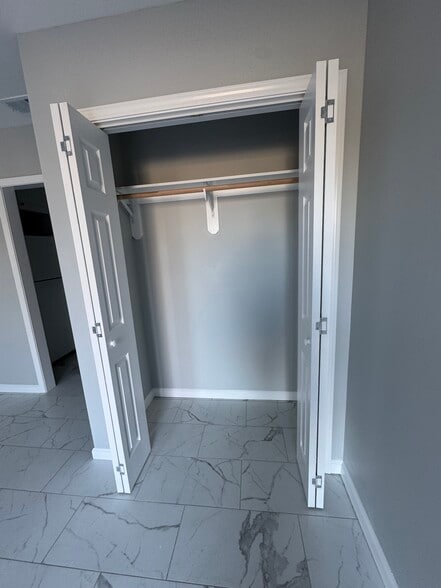 Building Photo - 677 S Jefferson Ave