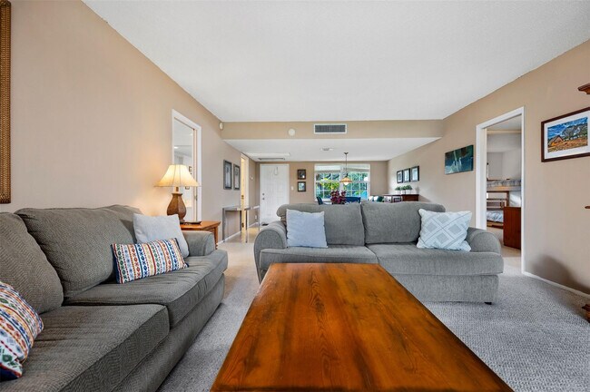 Building Photo - 801 Cypress Blvd