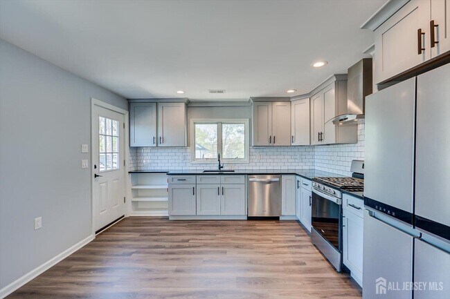 Building Photo - 4 Wilcox Ave