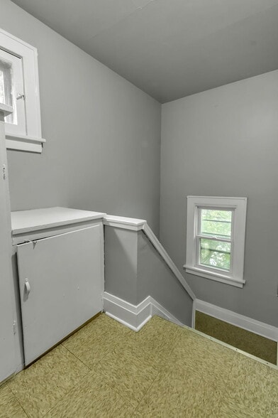 Building Photo - 272 Windermere Blvd