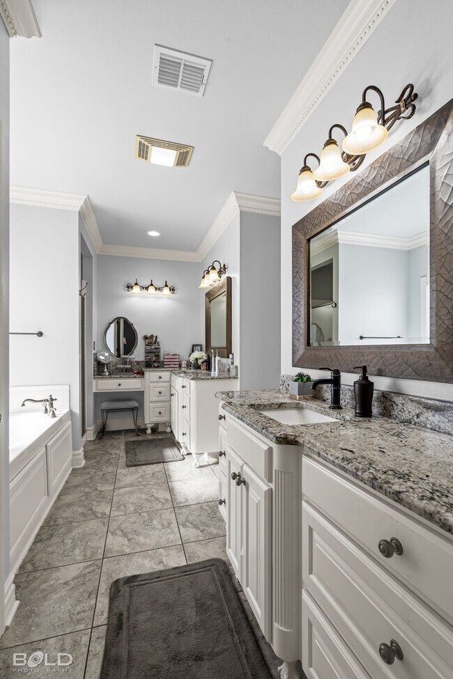 Building Photo - 135 Eagle Bend Way