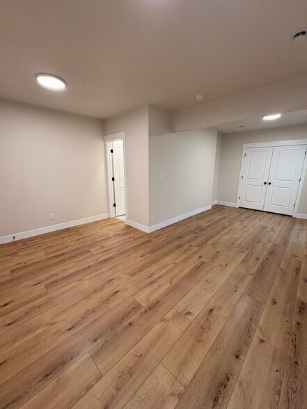 Building Photo - 5472 N Orville St