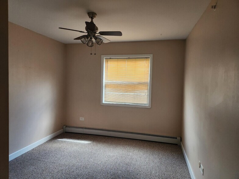 Building Photo - 8569 W 101st Ter
