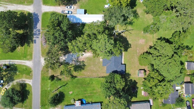 Building Photo - 13406 Shady Ln