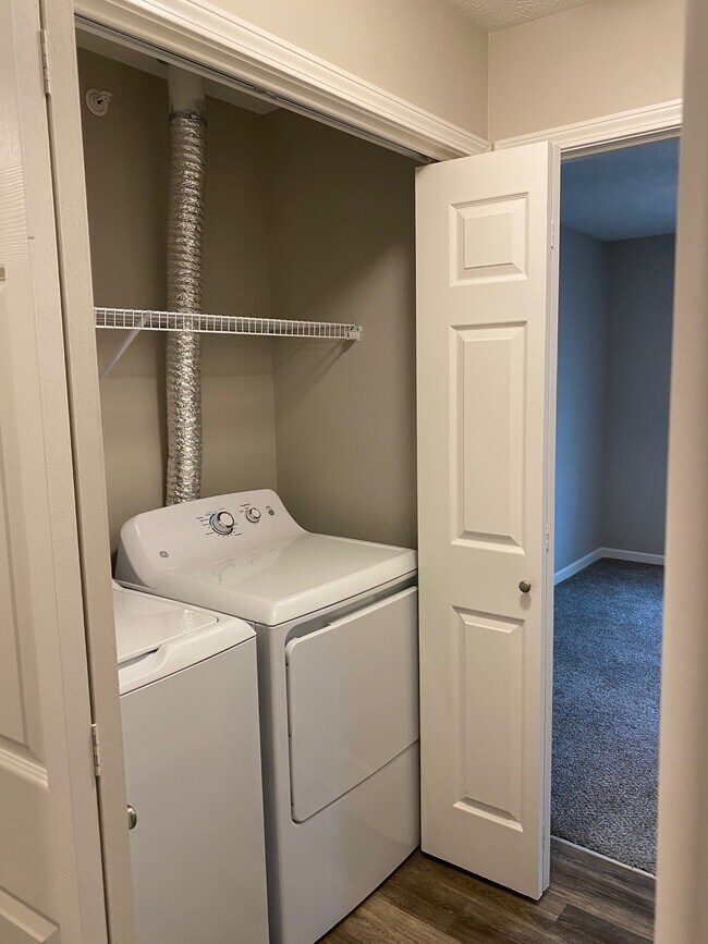 Building Photo - 1617 E Military Ave