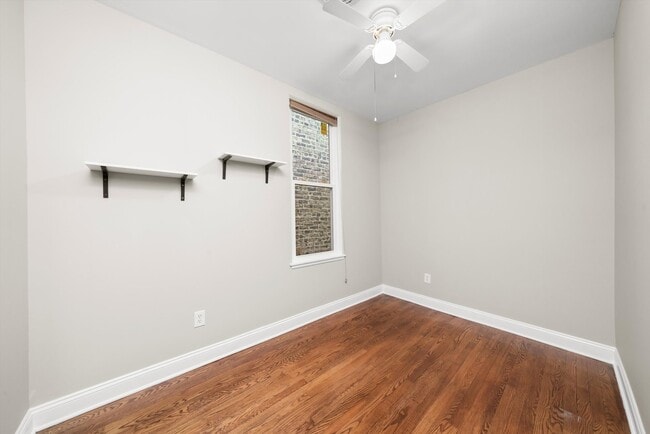Building Photo - 2420 S Oakley Ave