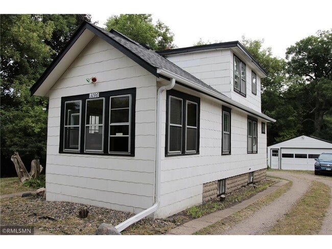 Building Photo - 3136 Douglas Dr N