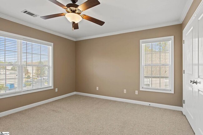 Building Photo - 215 Ashby Dr