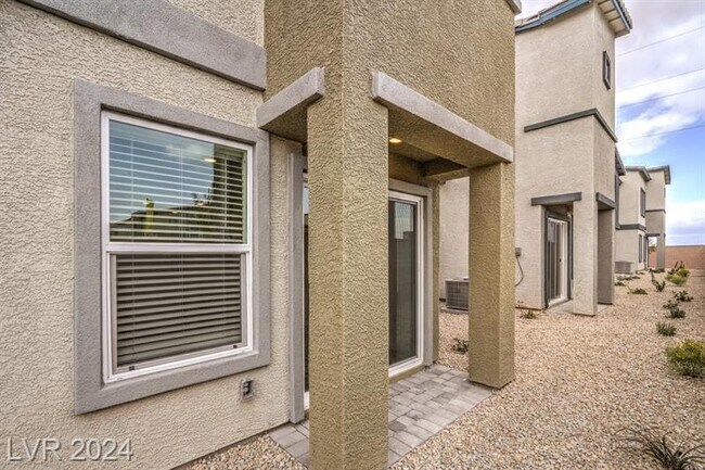 Building Photo - 4423 Honey Hls Ave