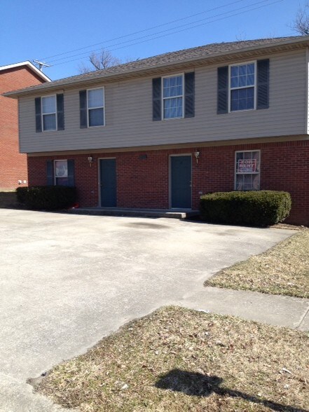 Front View - 215 McDaniel Ave