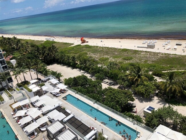 Building Photo - 2301 Collins Ave