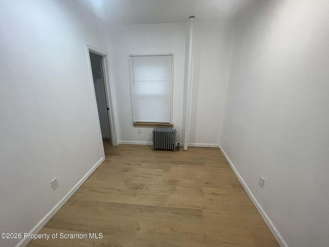 Building Photo - 76 Brook St