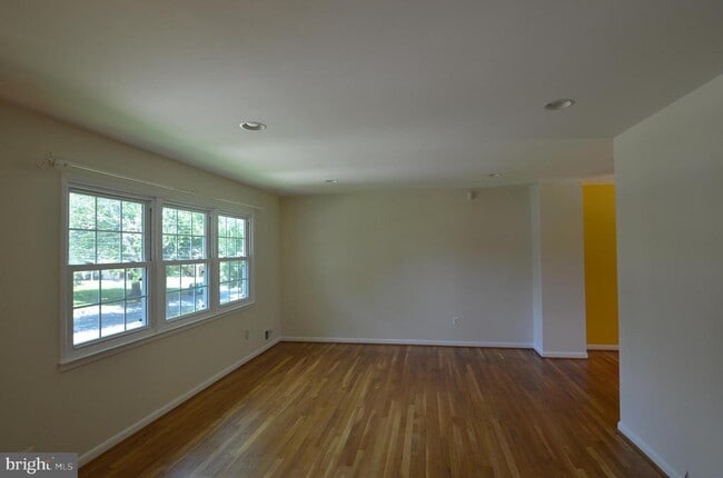 Building Photo - 5407 Manorfield Rd