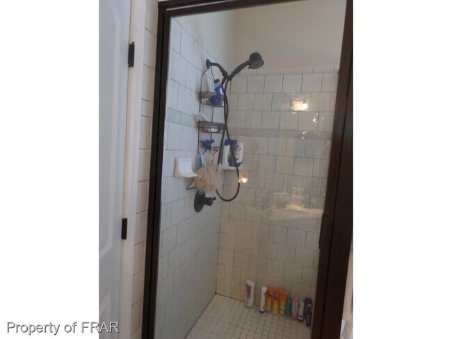 Building Photo - 124 Highgrove Ct