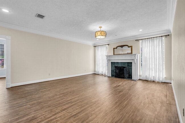 Building Photo - 17703 Forest Park Ln