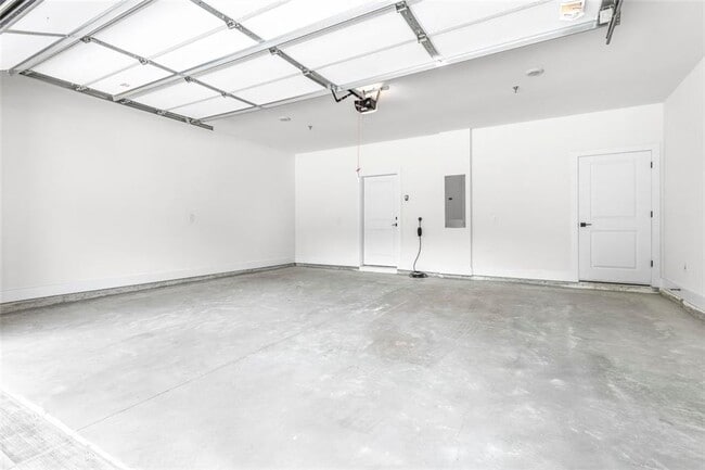 Building Photo - 2040 Juliette Ave