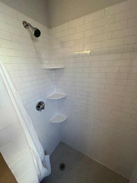 Building Photo - 371 Beacon St