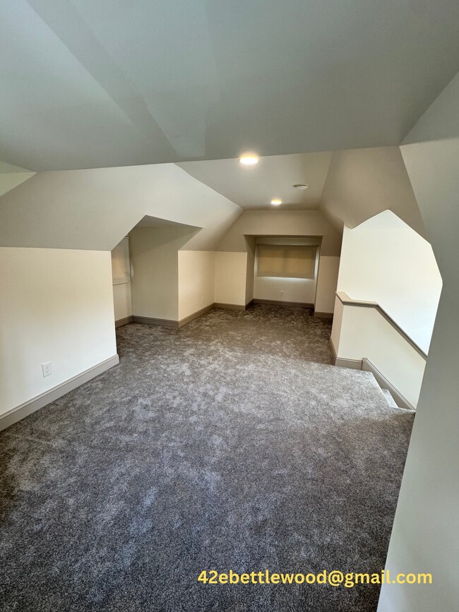 Building Photo - 42 E Bettlewood Ave