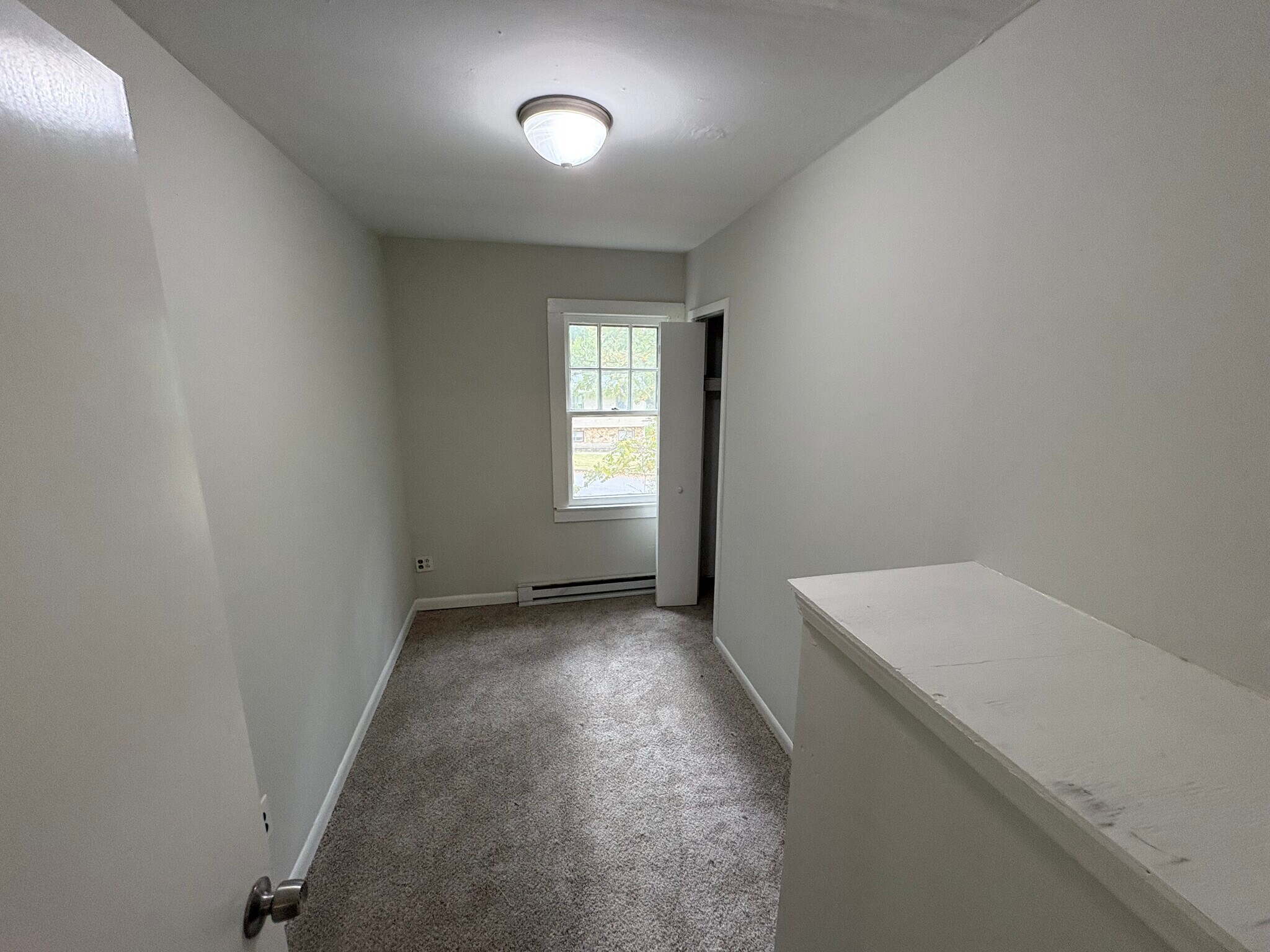 Building Photo - 2 Seawanhaka Ave