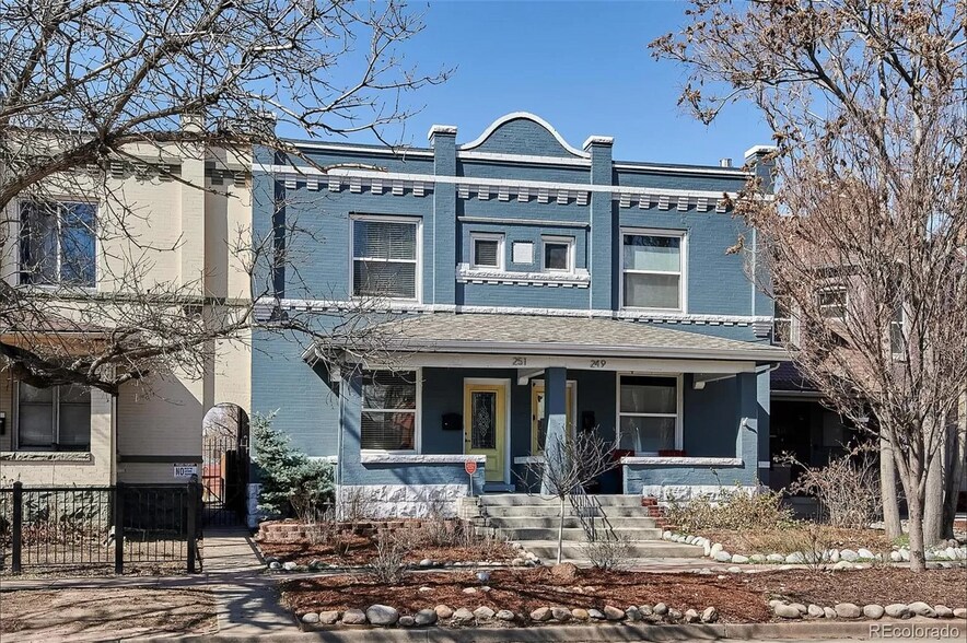 Primary Photo - 251 S Lincoln St