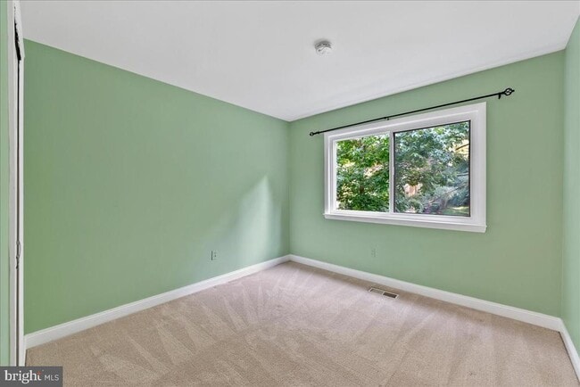 Building Photo - 2224 Glencourse Ln