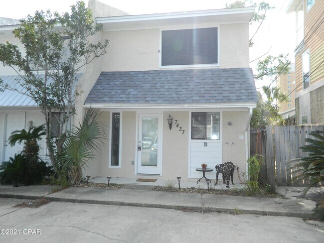 Primary Photo - 7437 Beach Dr