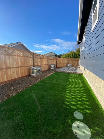 Low Maintenance Yards - 439 Wall St