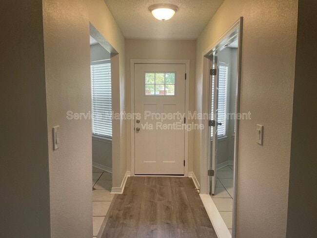 Building Photo - 5728 Dove Dr