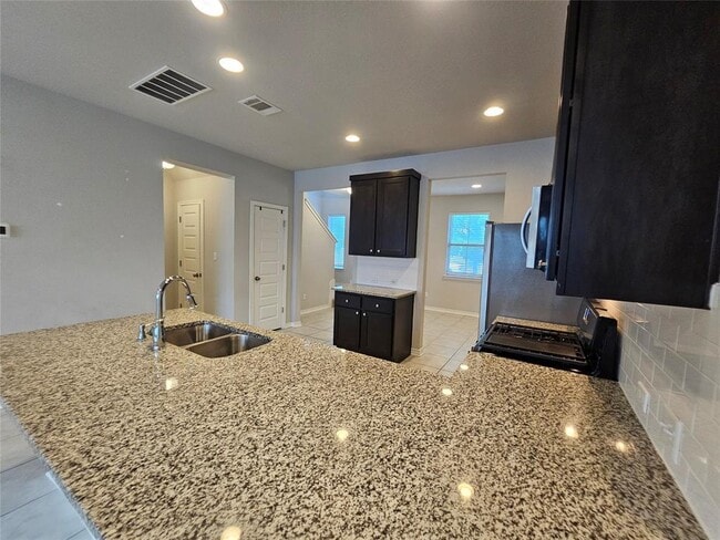 Building Photo - 1721 Artesian Spgs Xing