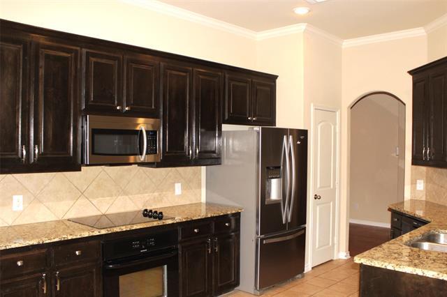 Building Photo - 13713 Blue Bell Dr