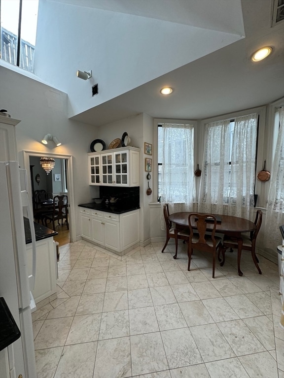 Building Photo - 132 Boylston St