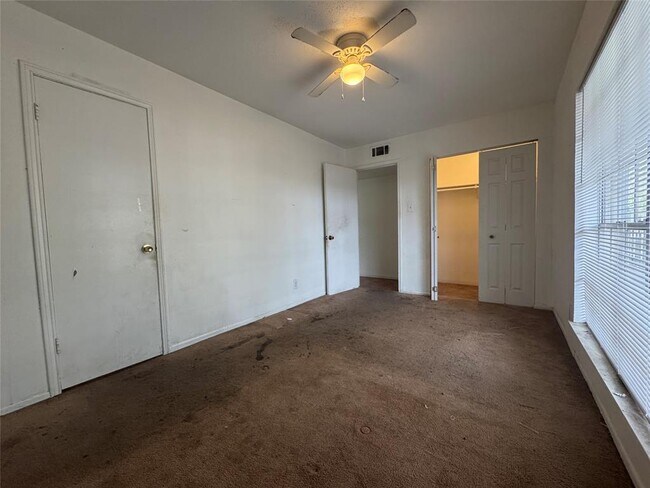 Building Photo - 6405 Westward St