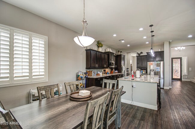 Building Photo - 3016 N Glenview