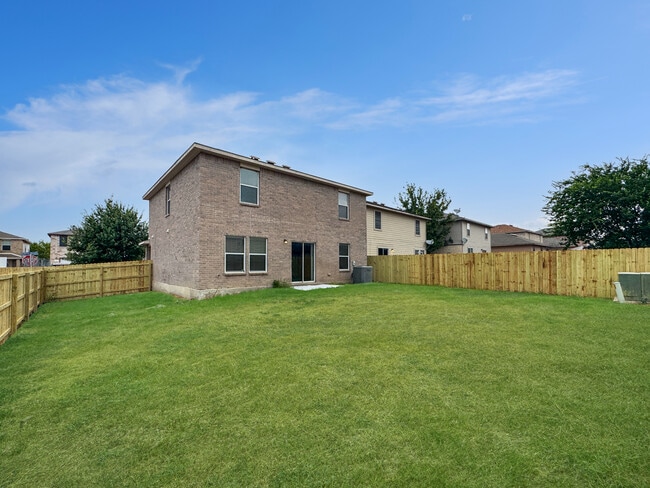 Building Photo - 8211 Heights Valley