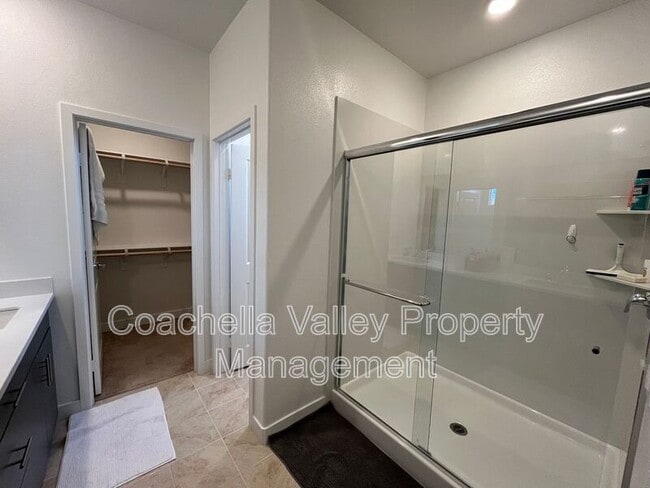 Building Photo - 76279 Cambridge Dr