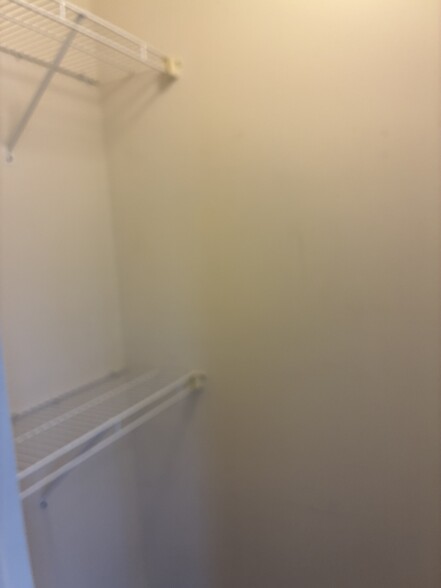 Building Photo - 1009 Merrick Dr