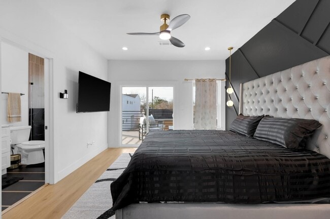 Building Photo - 6726 Dumble St