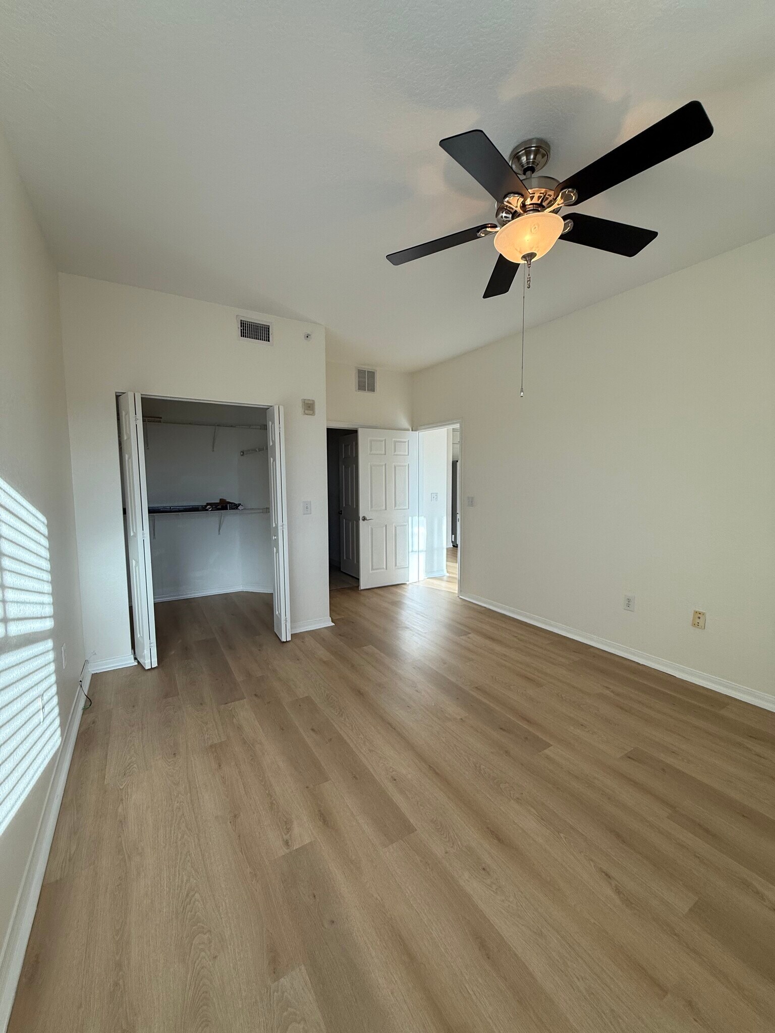Master bedroom - 1064 N Tamiami Trl