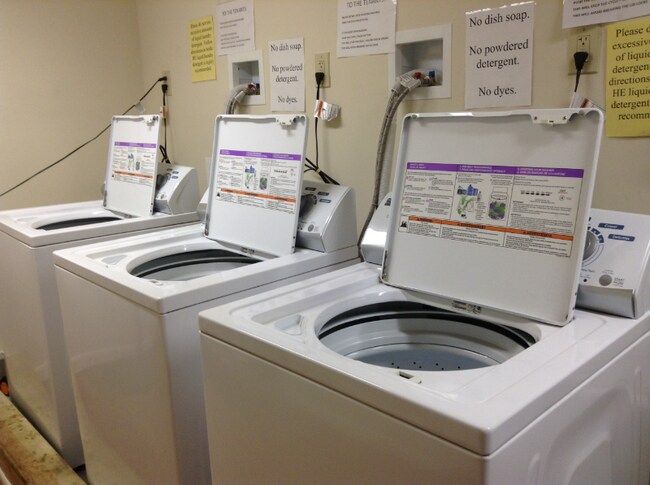 Building Photo - 15 E Read St