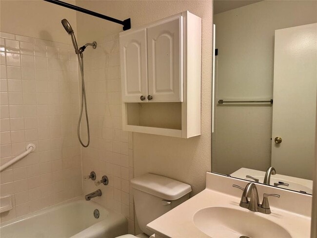 Building Photo - 8112 Willet Trail