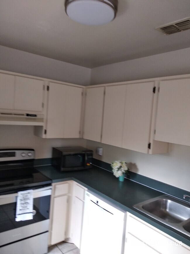 Building Photo - 7756 62nd Way N